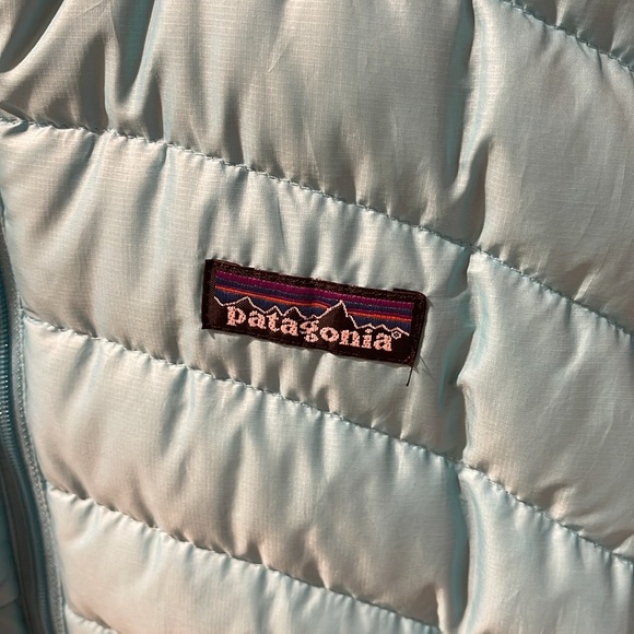 Patagonia Women’s Down Sweater - Picture 4 of 6